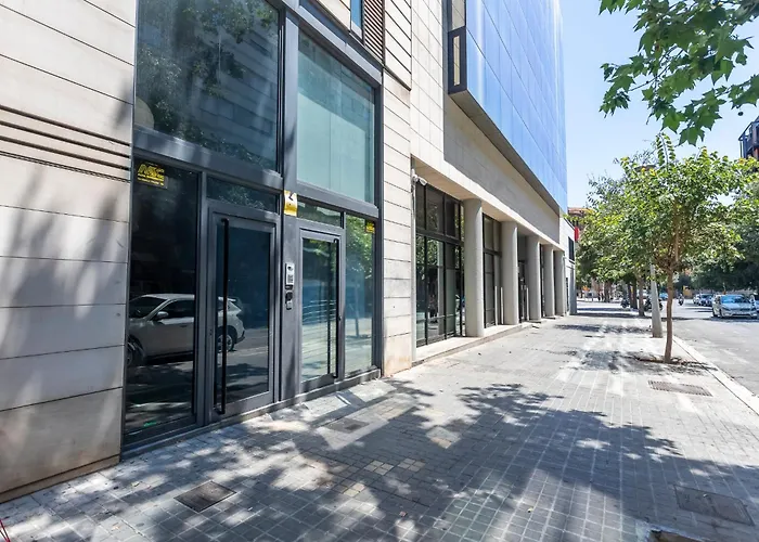 My Space Barcelona Pool City Center